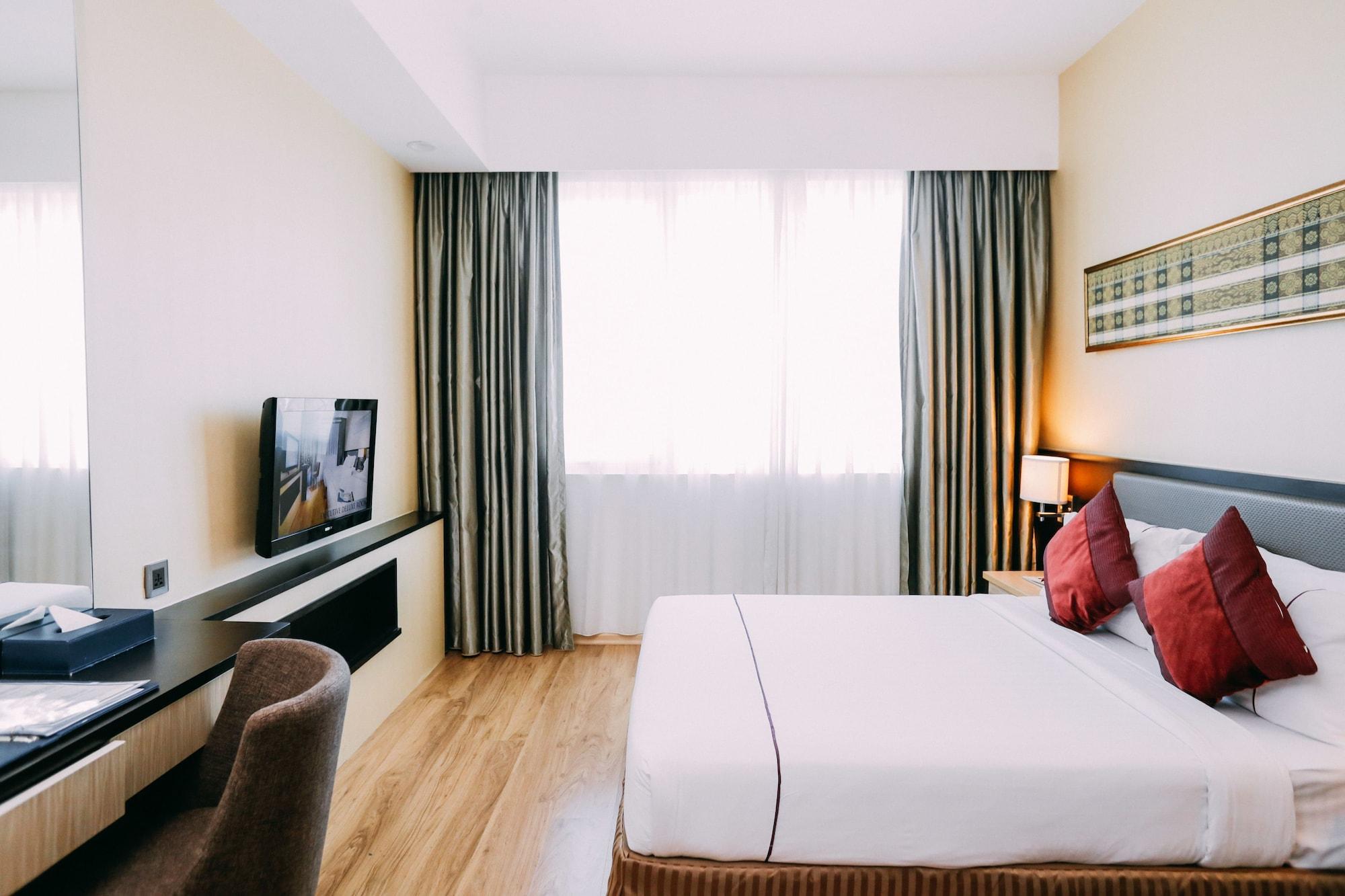 Hotel Granada Johor Bahru Buitenkant foto