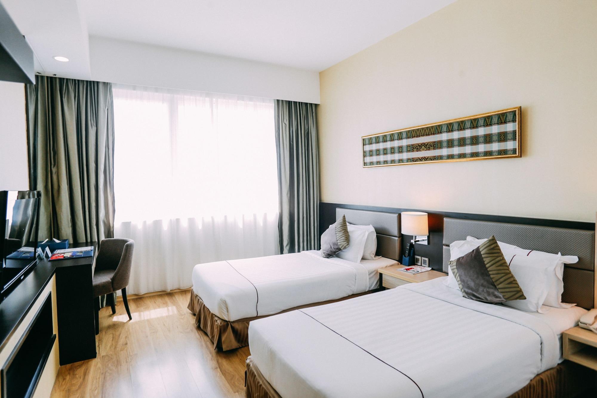 Hotel Granada Johor Bahru Buitenkant foto