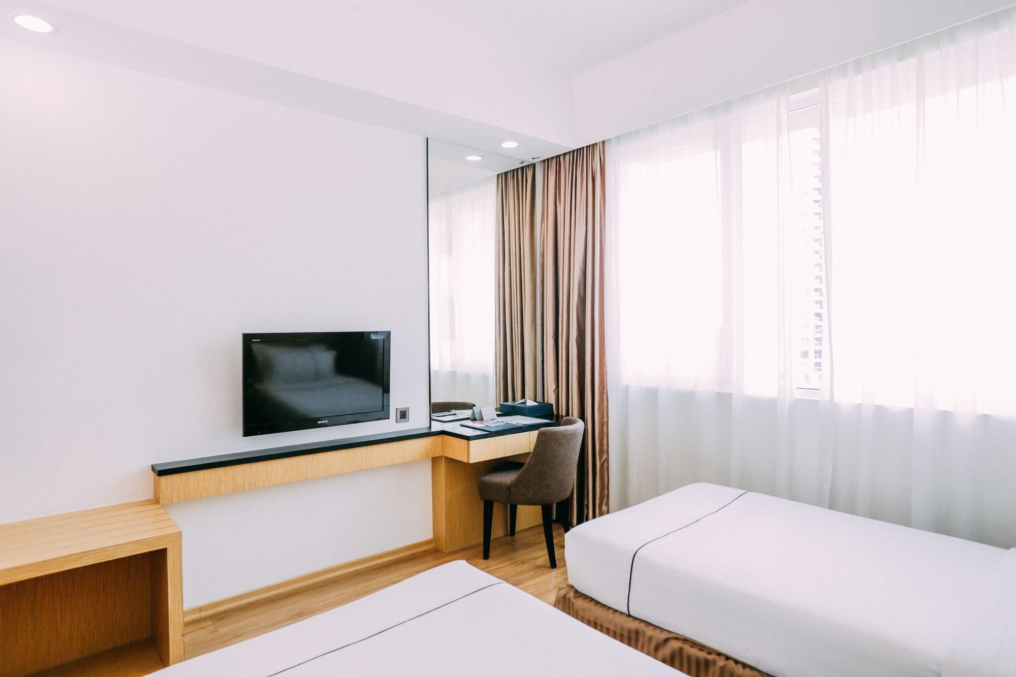 Hotel Granada Johor Bahru Buitenkant foto