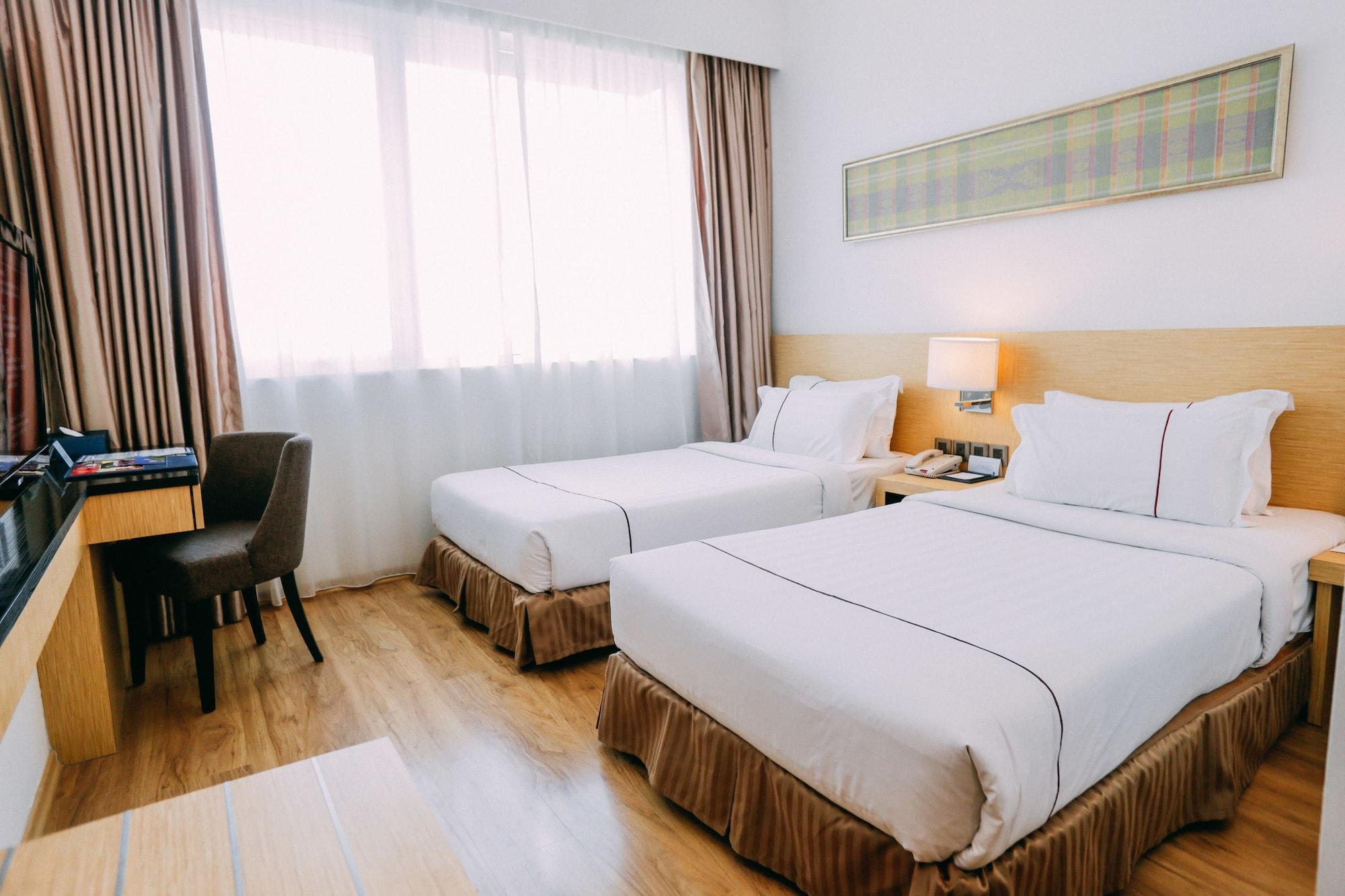 Hotel Granada Johor Bahru Buitenkant foto