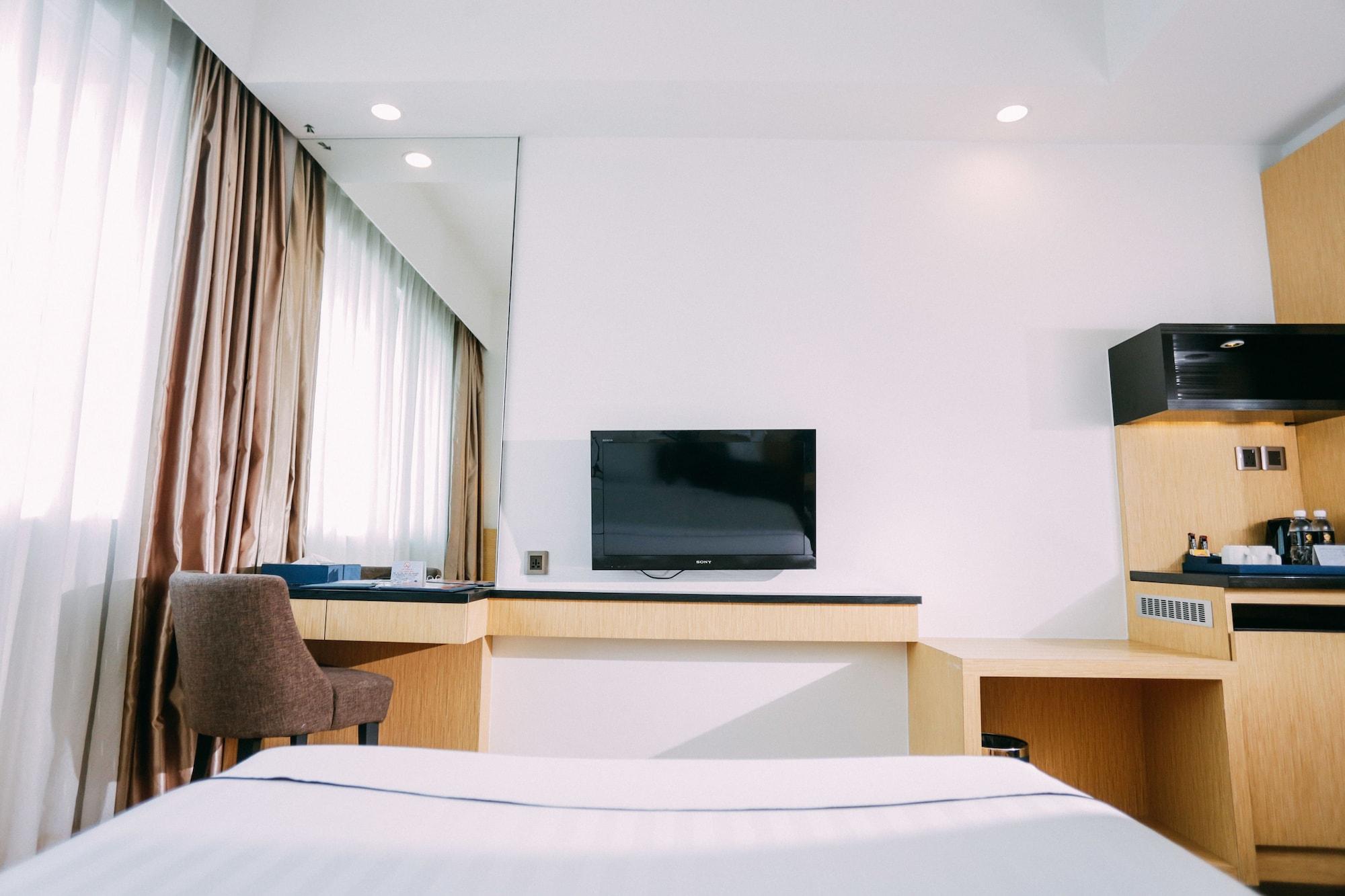 Hotel Granada Johor Bahru Buitenkant foto