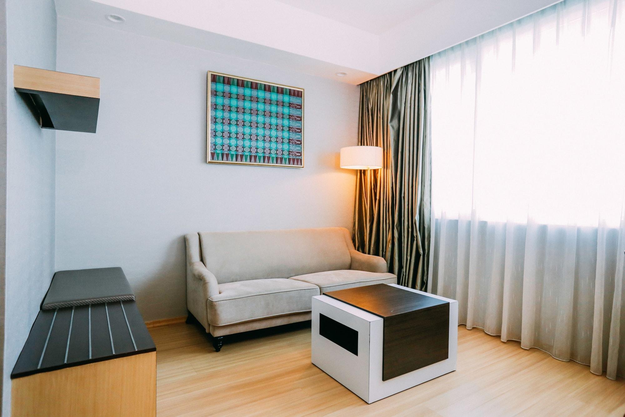 Hotel Granada Johor Bahru Buitenkant foto