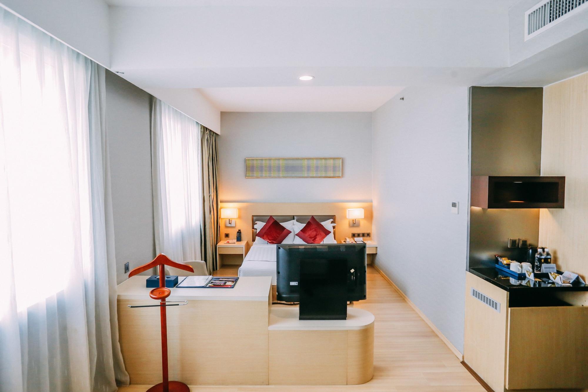 Hotel Granada Johor Bahru Buitenkant foto