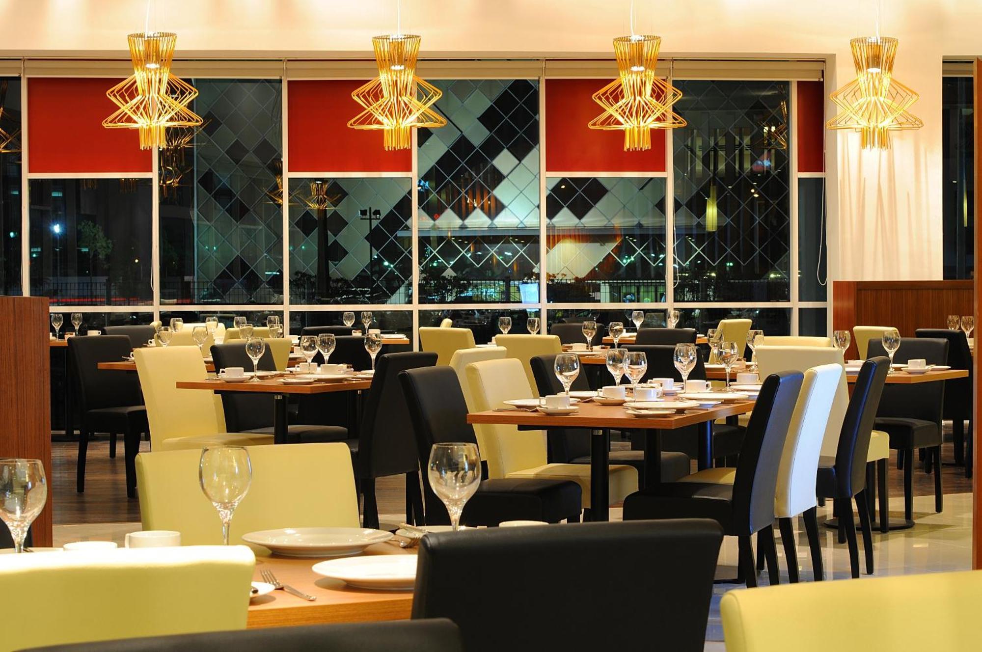 Hotel Granada Johor Bahru Buitenkant foto