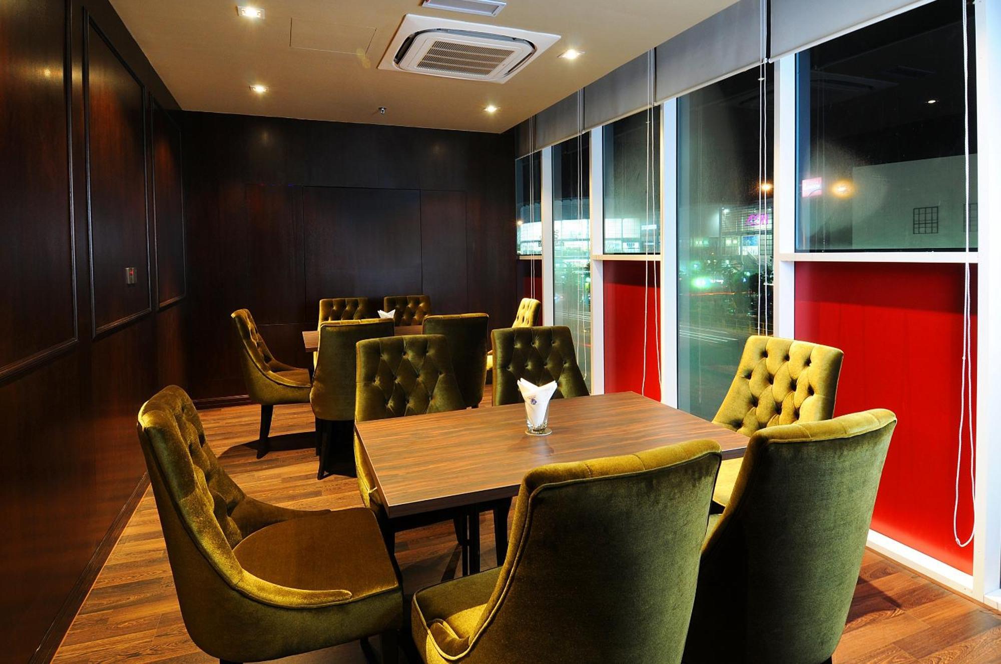 Hotel Granada Johor Bahru Buitenkant foto