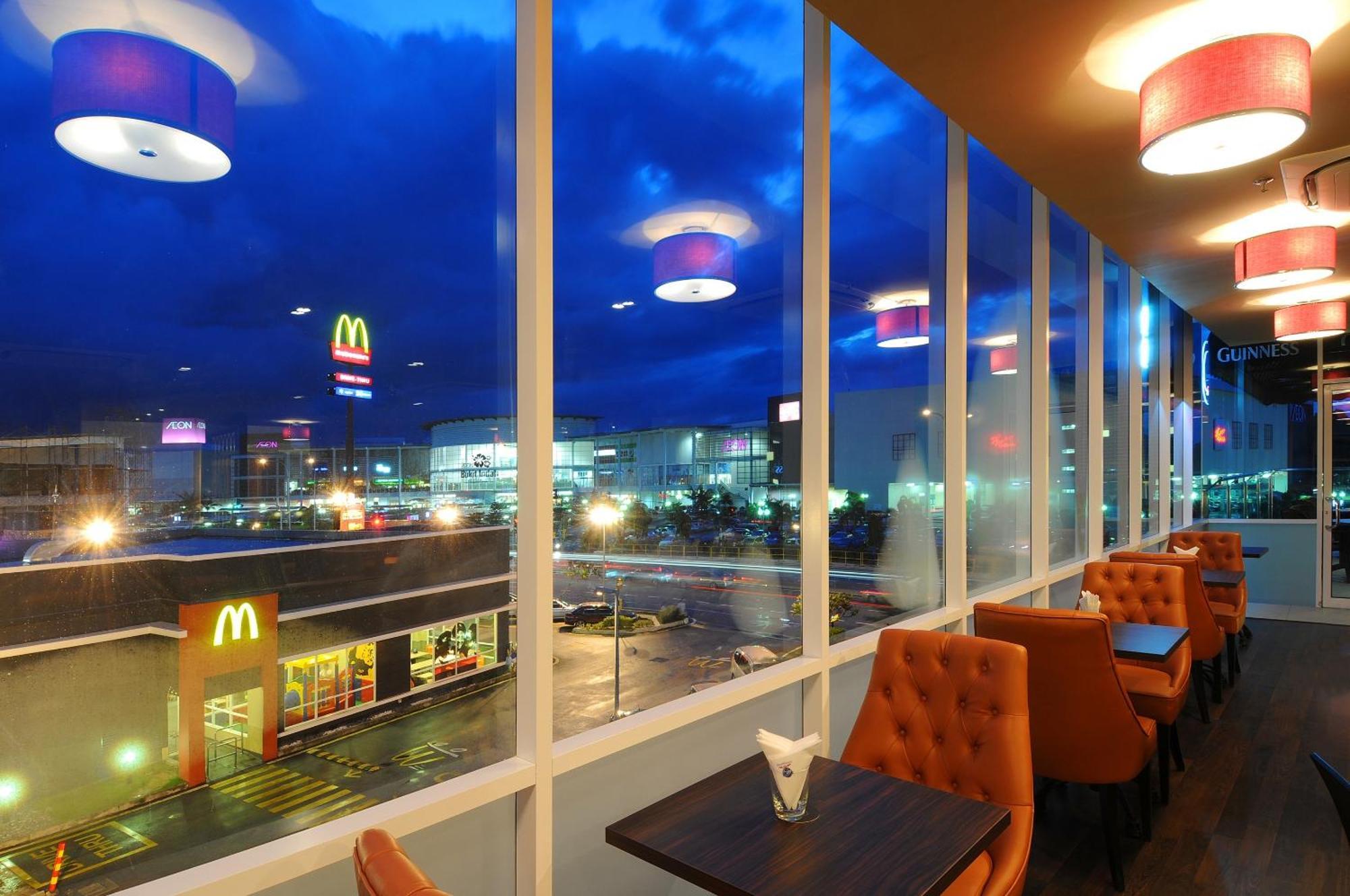 Hotel Granada Johor Bahru Buitenkant foto