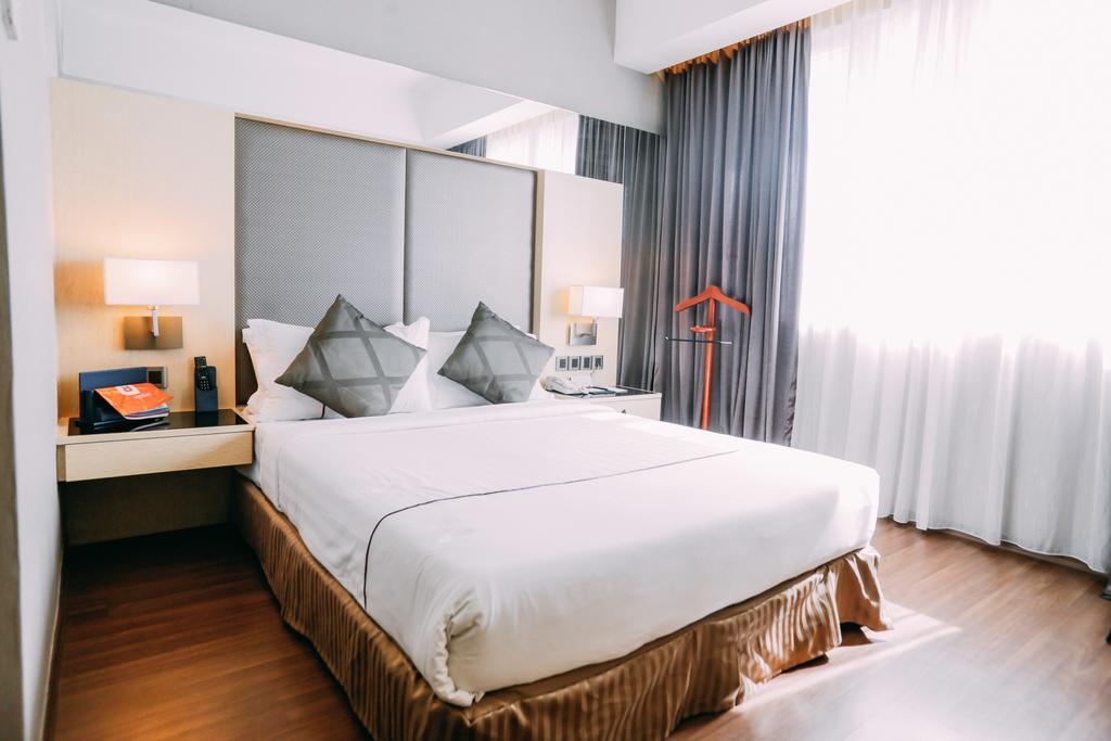 Hotel Granada Johor Bahru Buitenkant foto