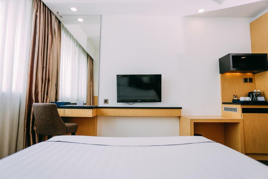 Hotel Granada Johor Bahru Buitenkant foto