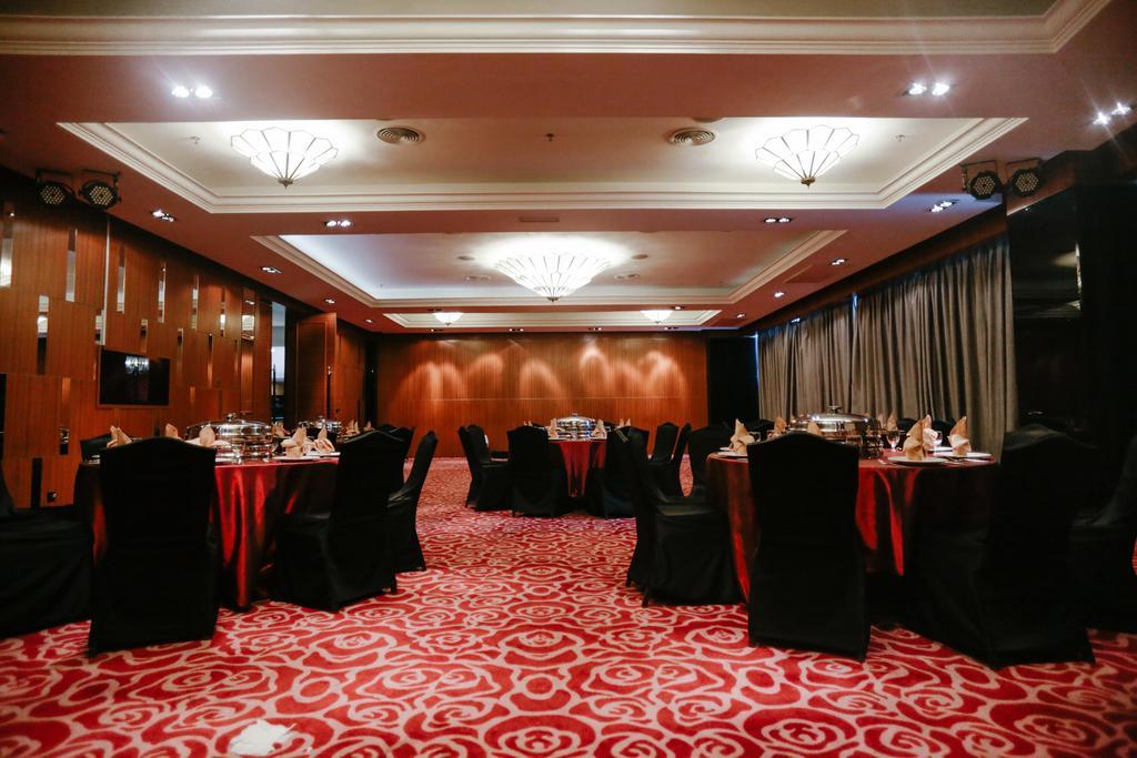 Hotel Granada Johor Bahru Buitenkant foto