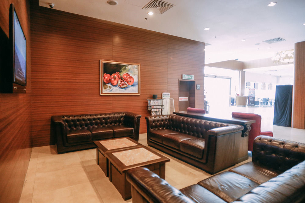 Hotel Granada Johor Bahru Buitenkant foto